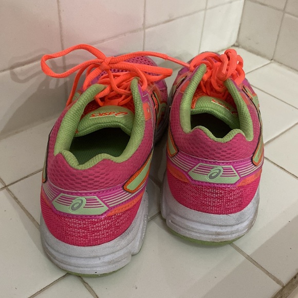 Neon ASICS women’s running shoes size 6 - Picture 3 of 5